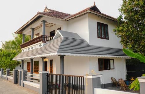 Kumarakom House | Backwater Home