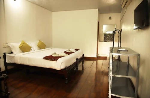 Aymanam Hotel | Backwater Retreat Resort - Kumarakom