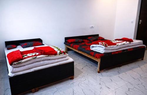 Sitapur Hotel | Badri Vishal Homestay