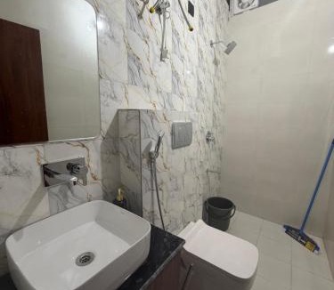 Dehradun Hotel | Baithak residency