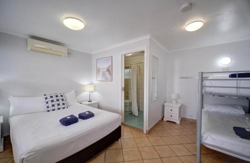 Tuncurry Hotel | Bali Hi Motel