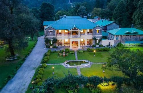 Mallital Hotel | Balrampur House Heritage Hotel