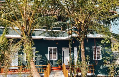 Kuzhuppilly Bed & Breakfast | Bamboo villa