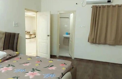 Banjara Hills Apartment | BANJARA HILLS ROAD - ROYAL SUITE
