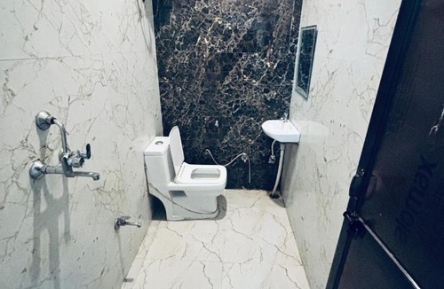Sikar House | Barsana Geust House