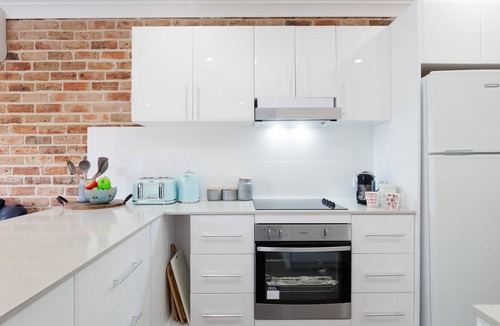 Nelson Bay Apartment | Bay Parklands, 68 2 Gowrie Ave - Fully ducted aircon, wifi, pool, tennis court, communal spa