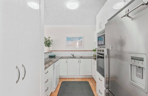Currumbin Apartment | 🌴 Beachfront Entire 3 Bed Apartment at Currumbin