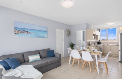 Towradgi Apartment | Beachside Escape A Breezy Waterfront Family Abode