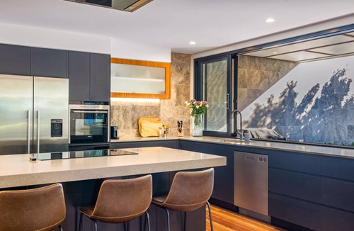 Suffolk Park House | Beachside retreat - Modern Luxe Living by the Sea