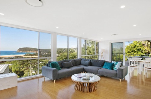 Copacabana House | BEACHVIEW SPECTACULAR | Amazing views, fireplace, close to the beach | Accom Holidays