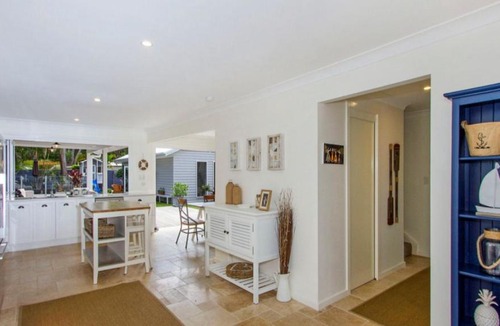Pearl Beach House | Beachworth - Wifi & Pet Friendly