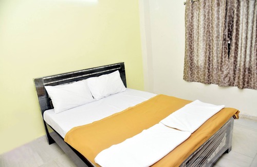 Vijayawada House | Beautiful 1-bedroom building with AC in charming Vijayawada