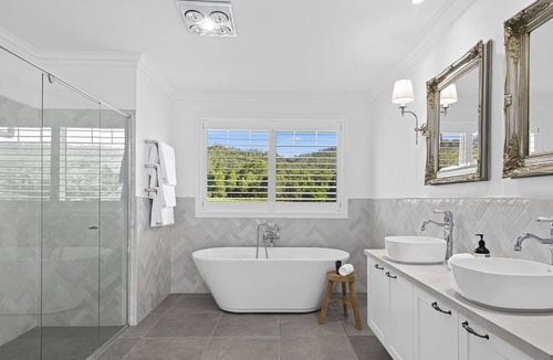 Kangaroo Valley House | Beautiful 5 bedroom luxury home just 5 minutes to the centre of the village
