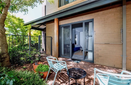 Calare Apartment | Beautiful "Claremont Studio" Apartment