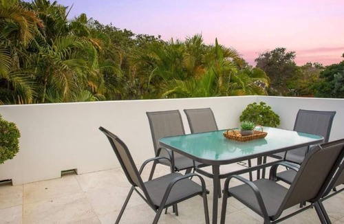 Byron Bay Apartment | Beautifully designed 4 bedroom, 3 bathroom duplex.