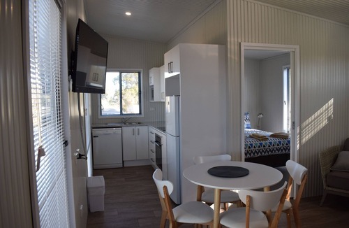 Bega Hotel | Bega Caravan Park