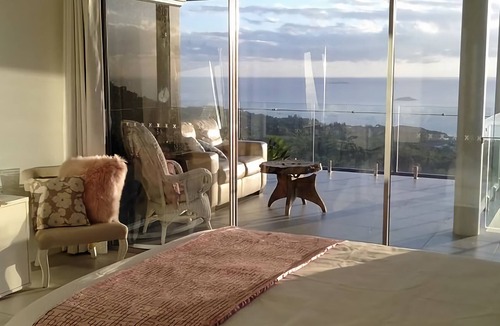 Korora House | Belvedere, cleverly designed with magnificent panoramic views from every room in the house.