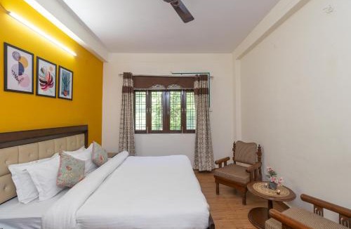 Bullawala Apartment | Berry 3BHK by Wabi Sabi Stays
