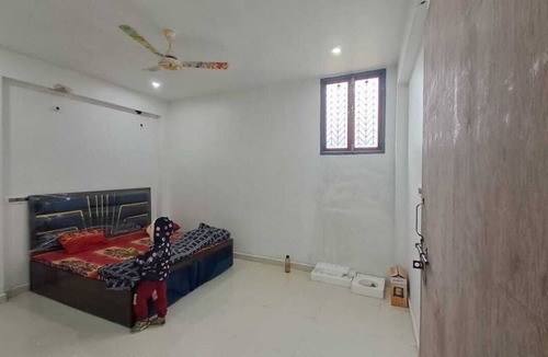 Naini Hotel | Birdstay