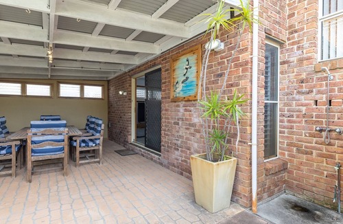 Anna Bay House | Birubi Beach House, 14 Campbell Avenue - fantastic house and close to the surf beach