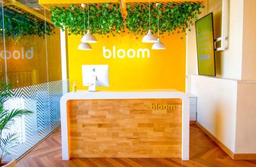 Gachibowli Hotel | Bloom Hotel - Gachibowli