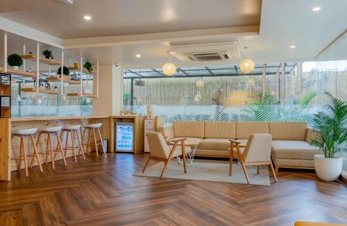 Madhapur Hotel | Bloom Hotel - HITEC City