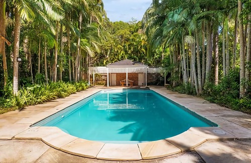 Bonville House | Blossom is a country house studio set amid beautiful classic country gardens in Bonville.