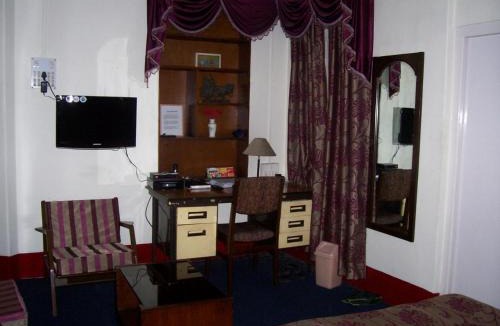 Ballygunge House | Blue Chip