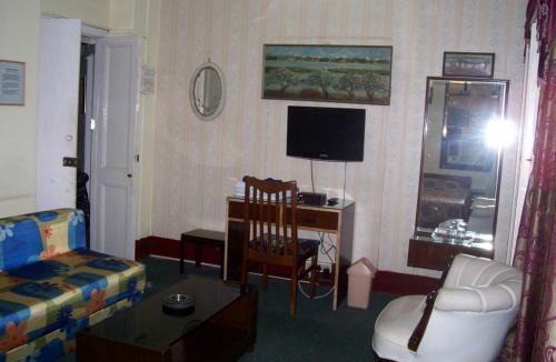Ballygunge House | Blue Chip
