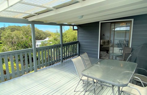 Nambucca Heads House | Bluebell - Walking distance to the beach, suitable for large families, and within minutes drive to a