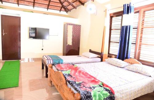 Mudigere House | BlueMoon Homestay - Near to Falls and View Points, Home Food & Estate