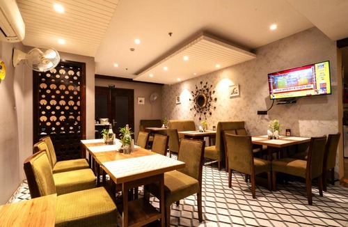 Kalkaji Hotel | Bluestone Nehru Place by The Cosy Hotels