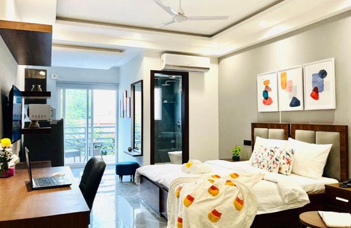 DLF Phase 3 Hotel | BluO Studio2 DLF Cybercity - Balcony, Gym TT, Lift