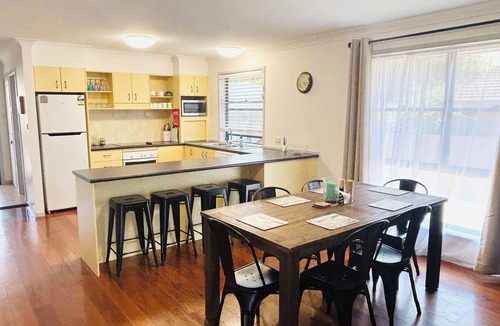 Harrington House | Boat Access with short Walk to River, Pub and Bowling club.