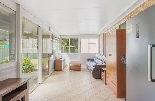 Boambee East House | Boater's Retreat - pet friendly, right off the M1