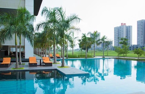 Kadadhe Apartment | Boho Vibes with Golf Course Lodha belmondo
