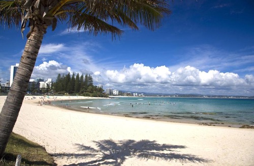 Tweed Heads House | Border Terrace unit 8 - Large apartment walk to beaches and clubs