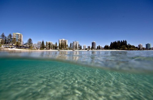 Tweed Heads House | Border Terrace unit 8 - Large apartment walk to beaches and clubs