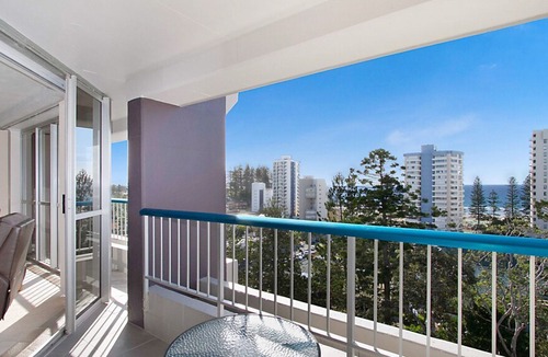 Tweed Heads Apartment | Border Terrace Unit 16 close to beaches, shopping and clubs in Coolangatta & Tweed Heads area