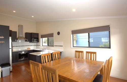 Jindabyne House | Boronia - 6/30 Nettin Circuit