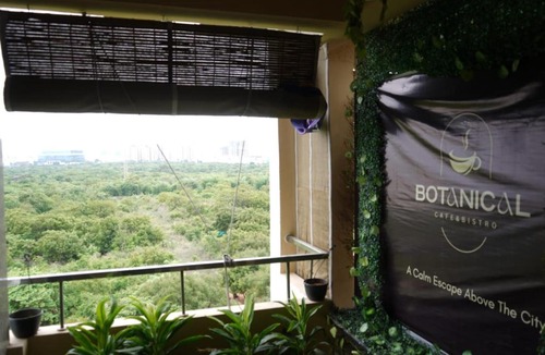 Kondapur Hotel | Botanical Living