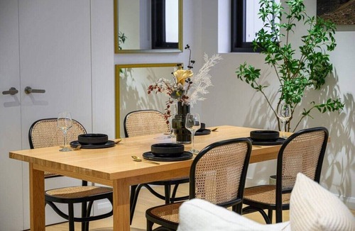 Macquarie Park Apartment | Brand new 2BD Modern Apt near MQ shopping centre