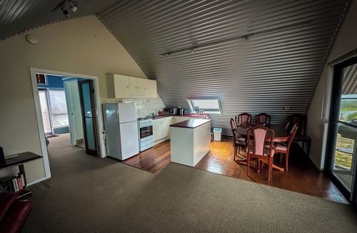 Dargan Apartment | Breathtaking Blue Mountains views from a spacious apartment with a large balcony
