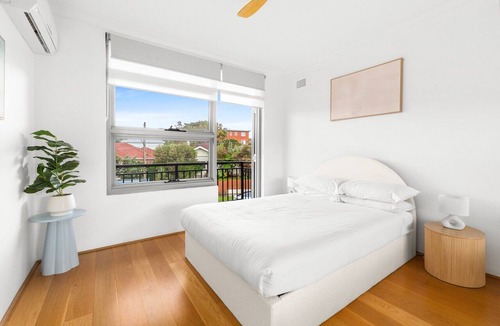 Vaucluse Apartment | Bright 2-Bed Flat with Balcony in Vaucluse