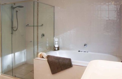 Burleigh Heads Bed & Breakfast | Burleigh On View - Stunning views of the coastline!