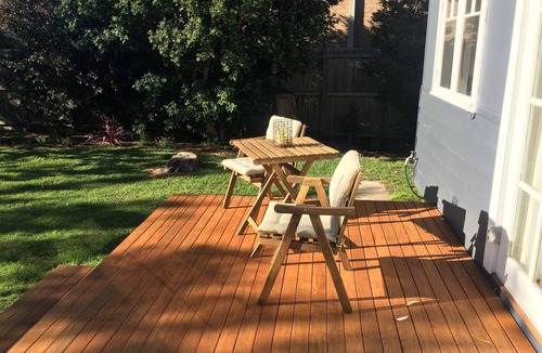 Burrill Lake Cottage | Burrill Lake View Beach Holiday Cottage - pet friendly 🐶