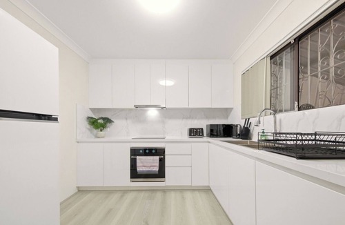 Cabramatta House | Cabramatta | Spacious 3 Bedroom Family Townhouse