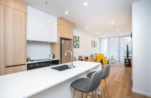 Forrest Apartment | Canberra 2 Bedroom Central Getaway | Stylish 2BR Apartment with Patio & Parking