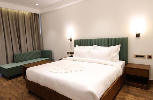 Dharampur Hotel | Cardinal Stay Kasauli Hills Glory