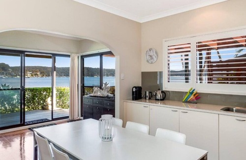 Sydney House | Careel Bay Beachfront
